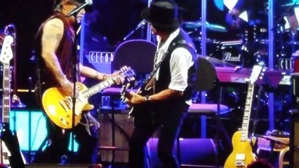 Joe Perry, Brad Whitford, & Johnny Depp Walk This Way Instrumental
