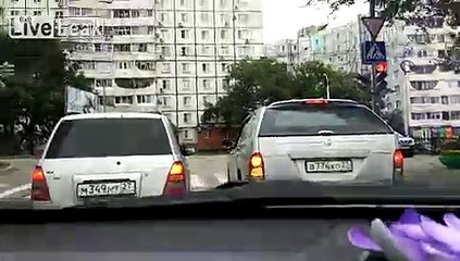 Hmm ... WTF? Les Russes!