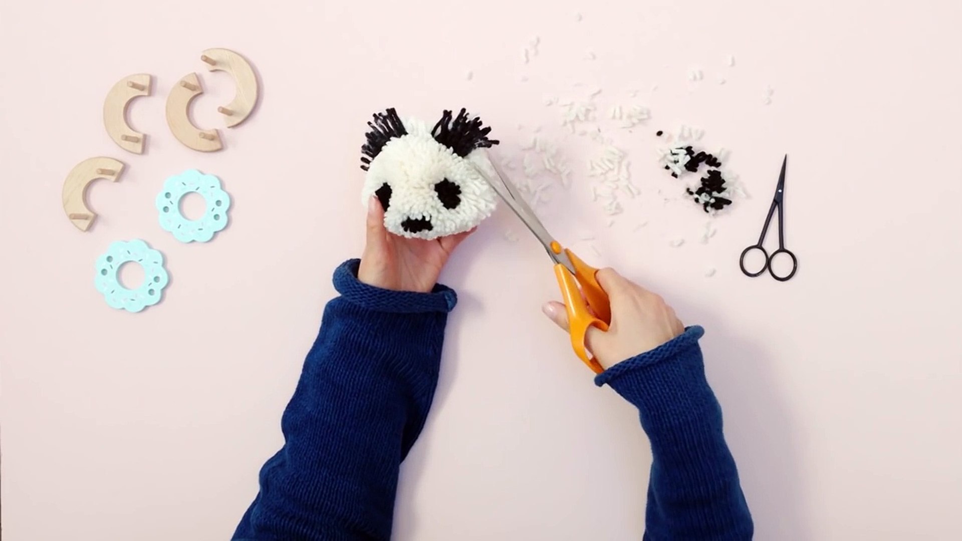 How to Make Panda Pompom Pom Tutorial - video Dailymotion