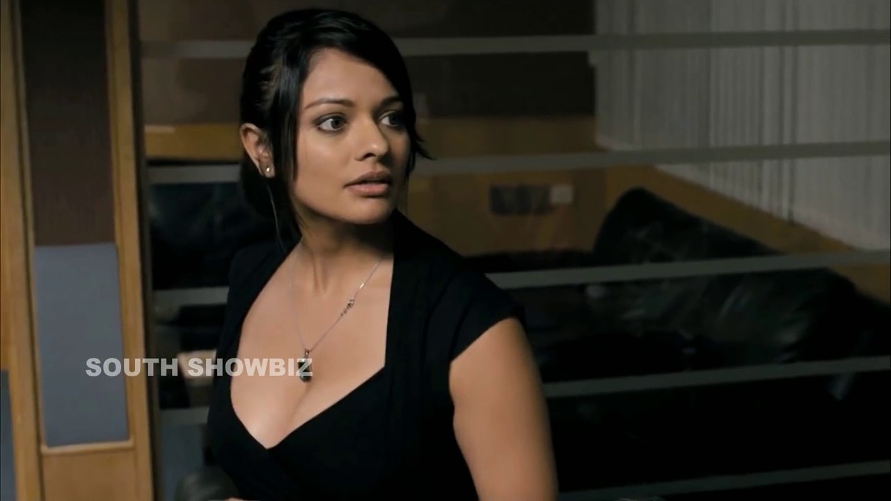 Pooja Kumar Hot Deep  show