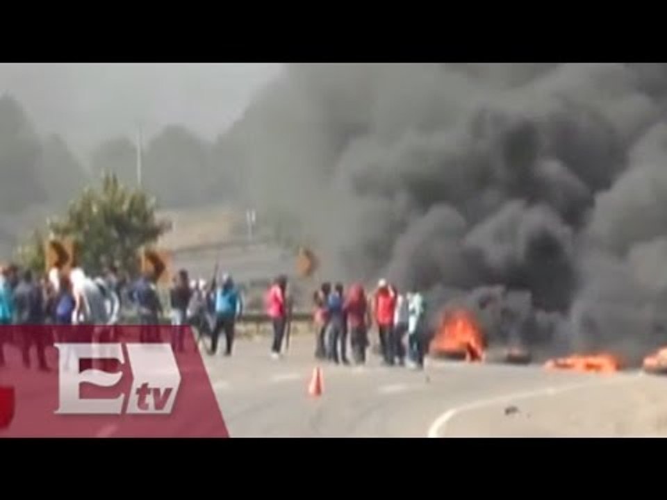 Normalistas se enfrentan con policías en Michoacán / Excélsior en la media