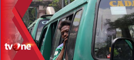 Puluhan Sopir Angkot Ricuh dan Merusak Angkutan Berbasis Online