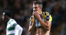 Aykut Kocaman, Robin van Persie'yi Takımdan Kesti