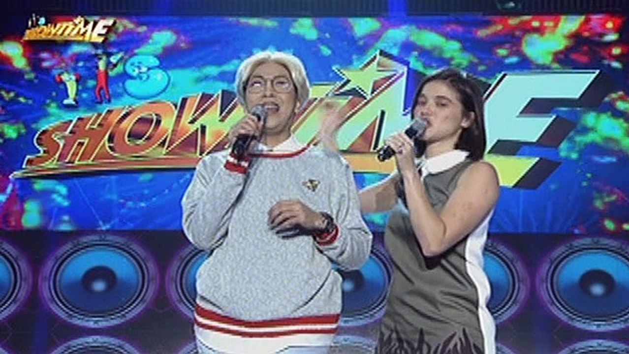 It's Showtime Miss Q & A: Anne asks Vice Ganda an intriguing question