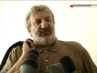 TG 01.08.12 Lacrime e gioia a Bari: dalle "case parcheggio" famiglie trasferite in alloggi popolari