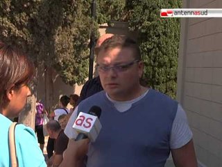 TG 10.08.12 Caos nel cimitero... saltano le cremazioni