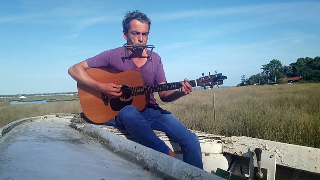 Au Cap-Ferret, Marc Delmas dévoile ses nouvelles chansons 2/7