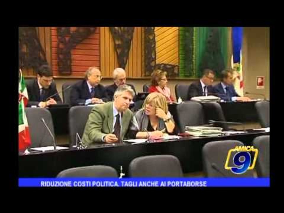 Regione Puglia | Riduzione costi politica, tagli anche ai portaborse