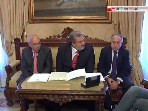 TG 18.09.12 Bari, le piscine comunali all'università