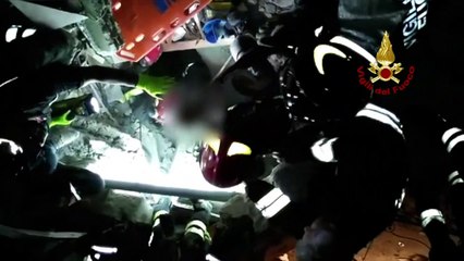 Terremoto em ilha italiana mata duas mulheres