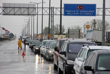 Kapıkule'deki Kuyruğun Başı Var, Sonu Yok