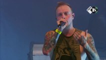 Un chanteur de metal interrompt son concert pour dénoncer une agression sexuelle