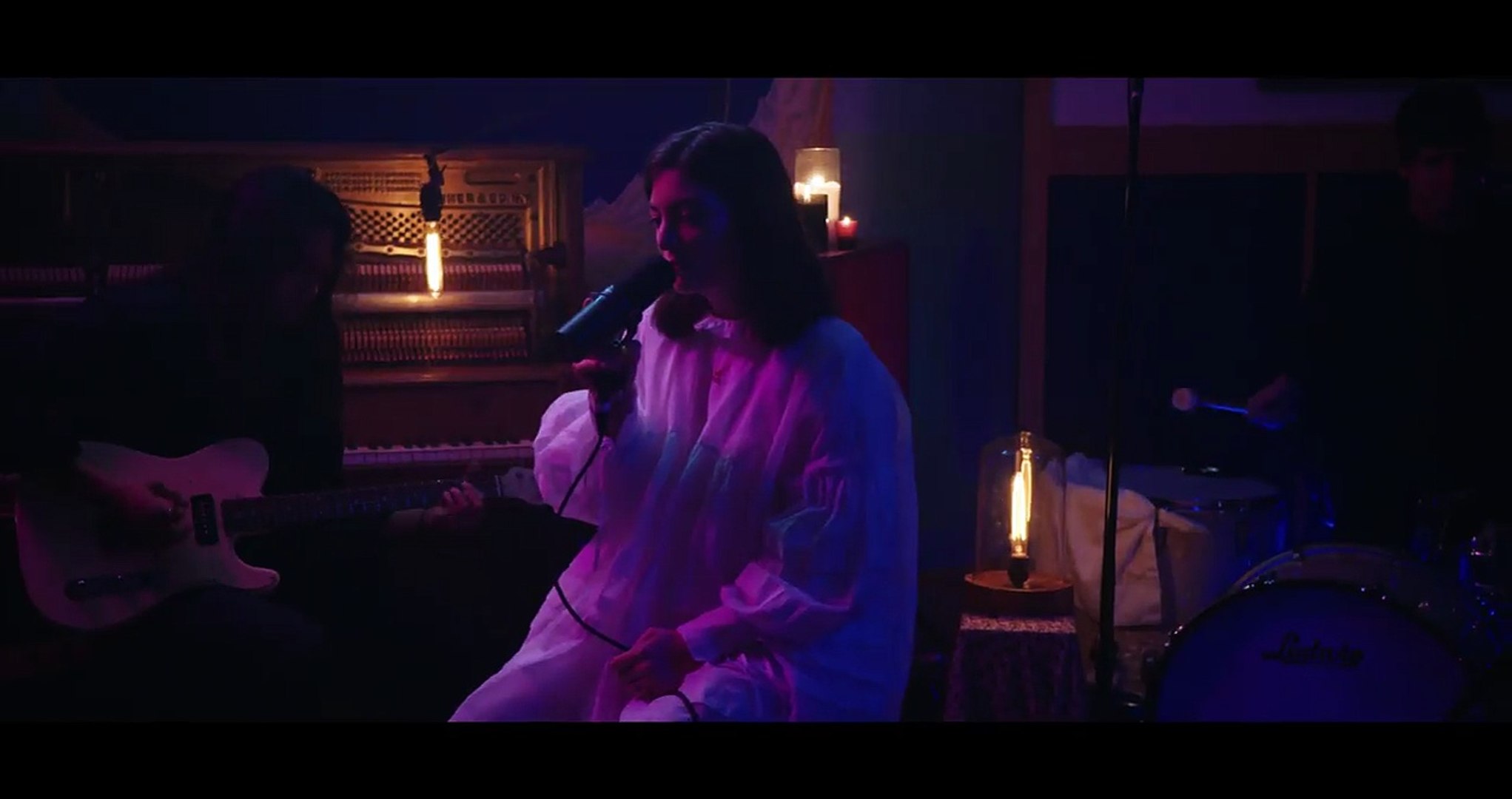 ⁣Lorde - The Louvre (Vevo x Lorde)