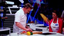 Gordon Ramsay Demonstrates How to Dice, Julienne & Baton Peppers