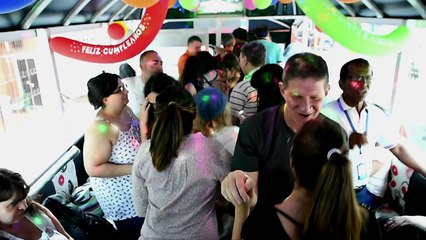 Blind visitors in Colombia try salsa, paragliding