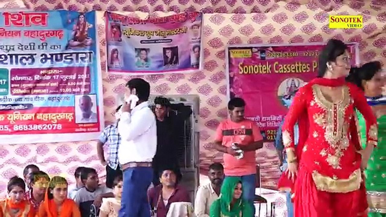 बहादुर गढ़ में इन दोनों लड़कियों ने सारी हदे पार कर दी || Hariyanvi Dance || New Viral Video || 2017
