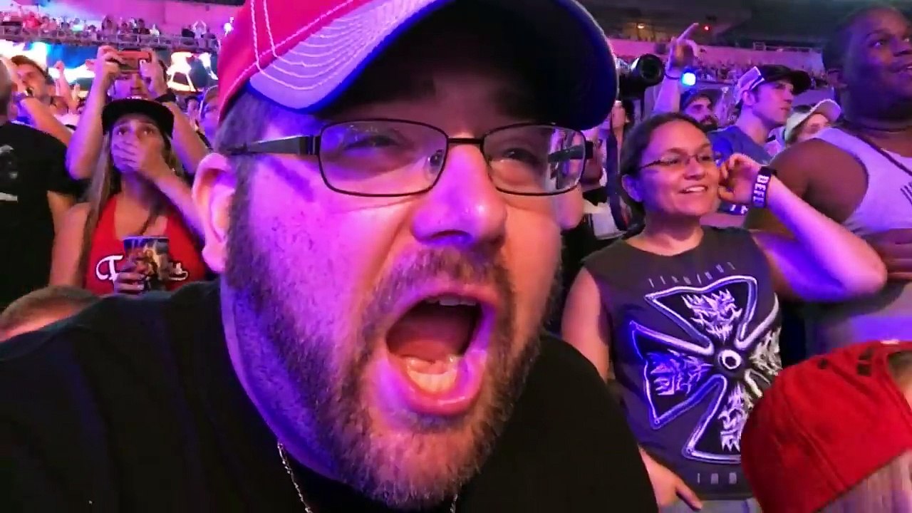 WWE WRESTLEMANIA 33 REACTIONS! HARDY BOYS RETUR...