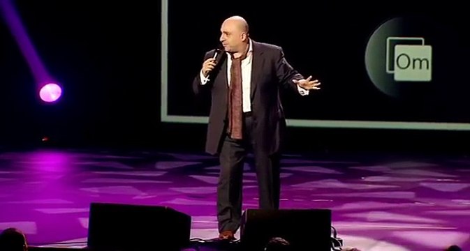 Omid Djalili got embarrassed in Hollywood (The Mummy premiere)