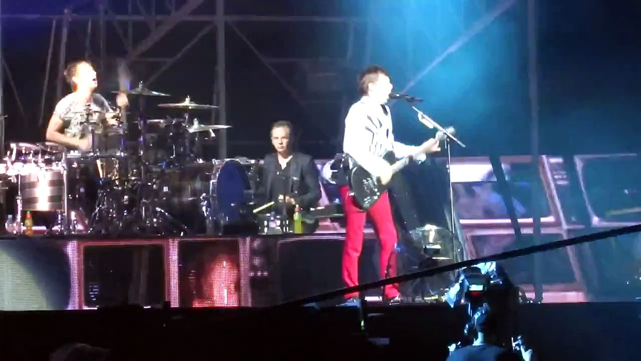 Muse - Stockholm Syndrome live, Stade de France, Paris, France  6/21/2013