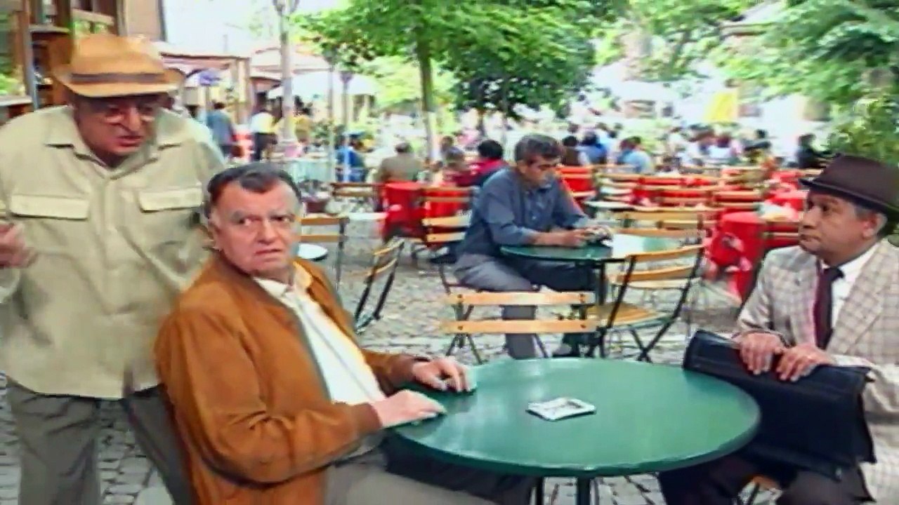 Bizim Mahalle - 11. Bölüm