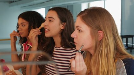 Things Only Girls With Acne Know