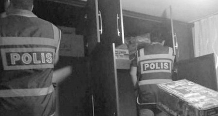 Baskın İçin Gittiği Evde Hırsızlık Yapan Polis, Görevden Uzaklaştırıldı