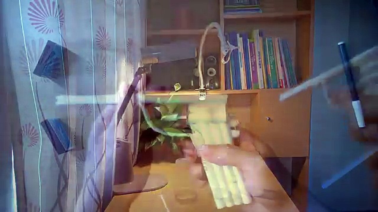 Una y una en un tiene una un en y banda pistola cómo hacer papel parte rosado pistola caucho brotes que para con Glock 18 1