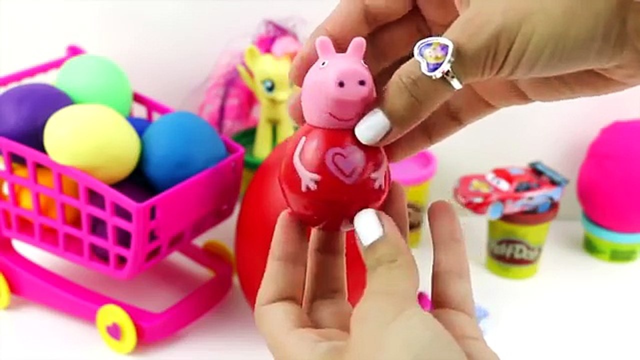 Des voitures dans Italien Italien vidéo œufs de Surprise |