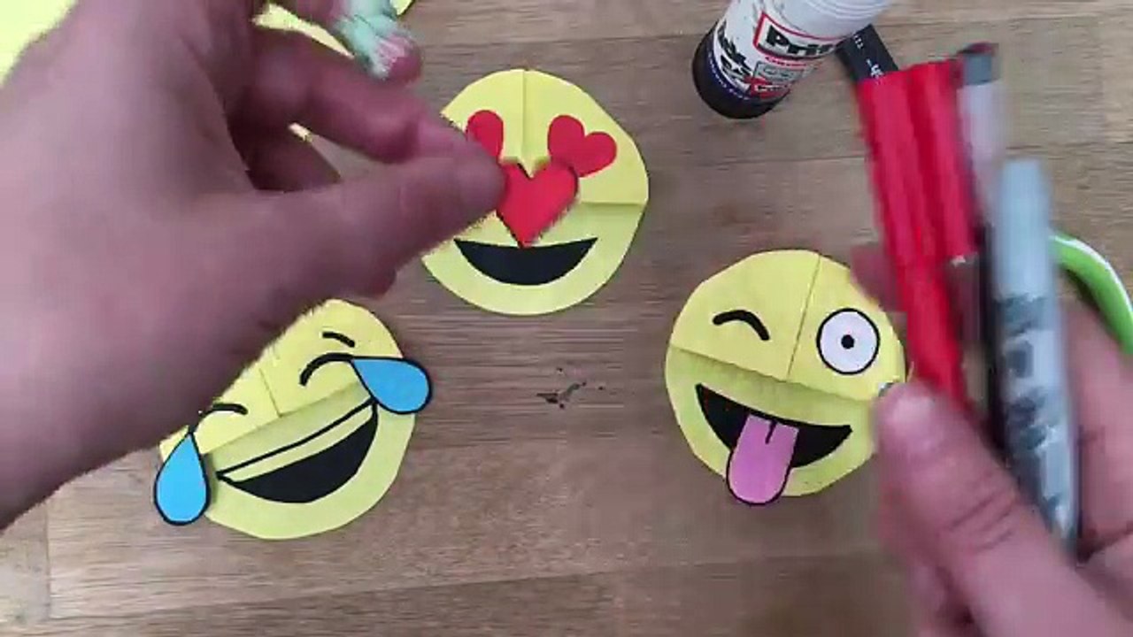 Signet coins artisanat bricolage facile papier emoji