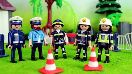 ⭕ PLAYMOBIL Polizei - Wettkampf Polizei gegen Feuerwehr - Pandido TV