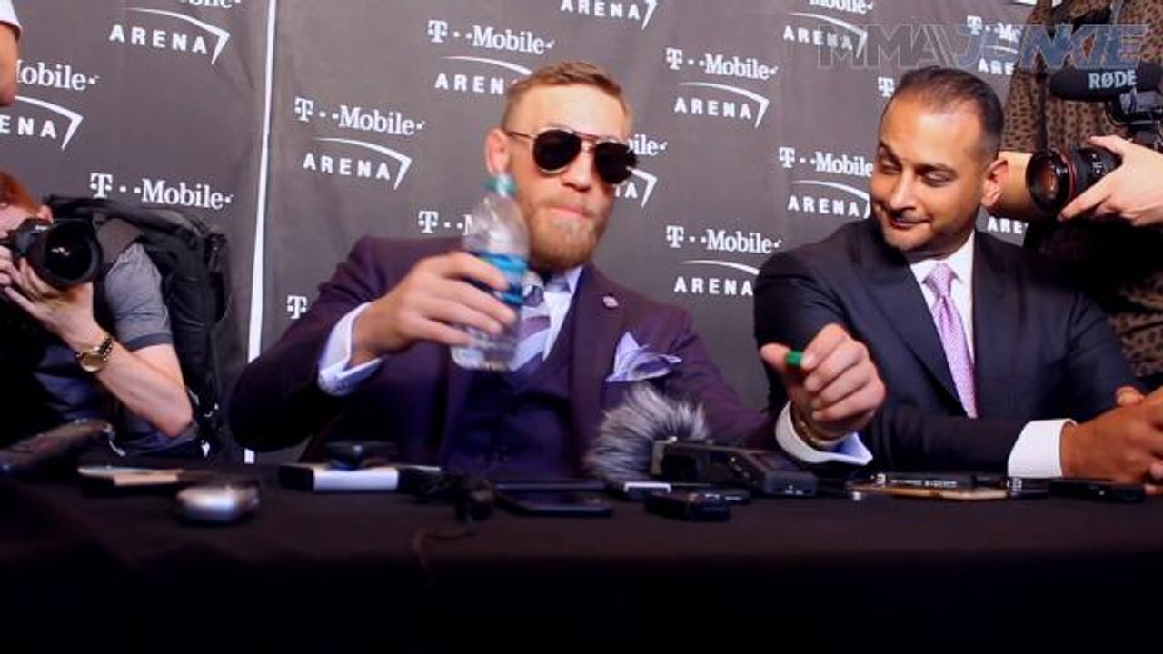 Conor McGregor full media scrum after Mayweather fight arrivals