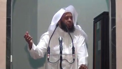 هذا الشيخ وهو يدعوا للمسلمين المظلومين في هذه الحروب الضارية بكى وأبكى كل من سمعه