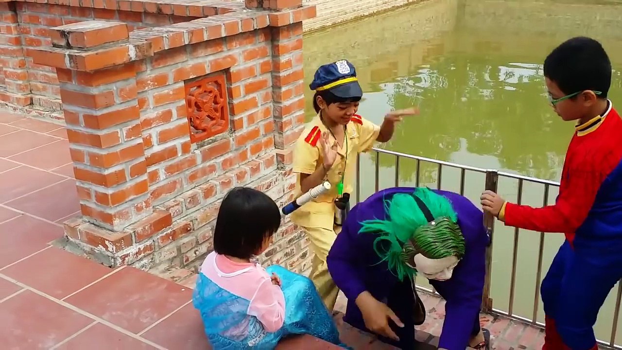 Joker Kidnap Frozen Elsa baby w/ Police Baby vs Spiderman Baby Recuse Elsa