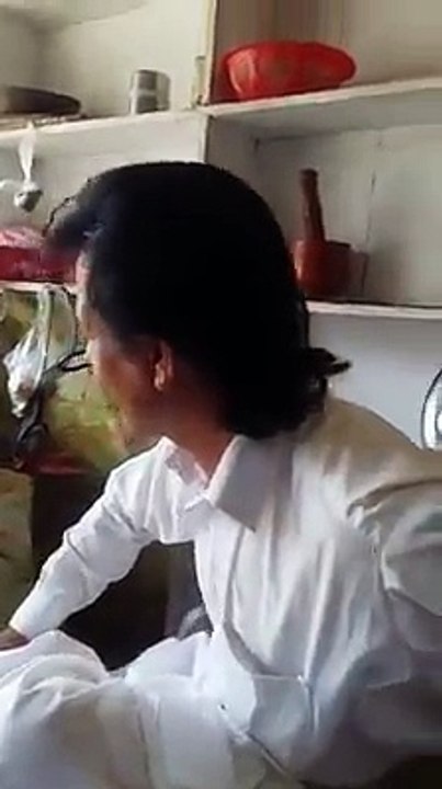Imran Khan look a like.