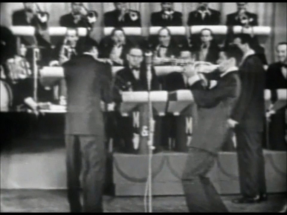 DEAN MARTIN & JERRY LEWIS - 1951 - Standup Comedy - "More Bandstand Shenaningans"