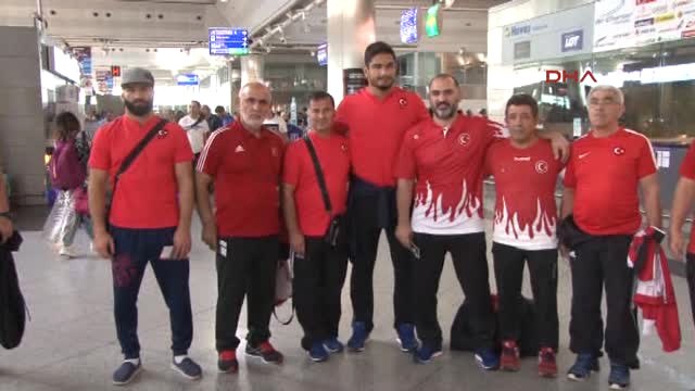 Serbest Güreş Milli Takımı Dünya Şampiyonası'na Gitti