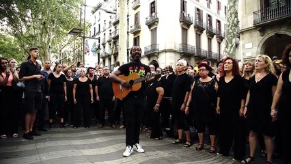 Singing For Peace in Barcelona (Las Ramblas)