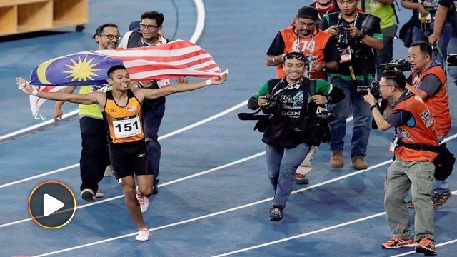 Saya tak boleh fikir, hanya nampak dia saja jelas jurugambar Bernama