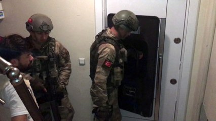 Hasta Yakını Gibi Ameliyathanede Bekleyip 'Baron'u Yakaladılar