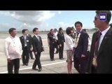 Japan Prime Minister Abe arrives in Manila for APEC 2015