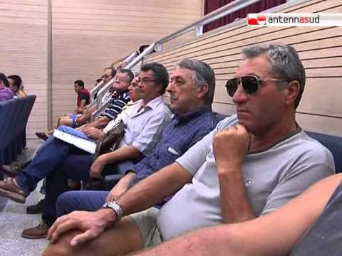 TG 01.10.12 Mola di Bari: sala la rabbia dei pescatori