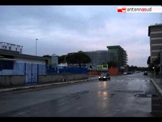 Télécharger la video: 15.11.12 TG Gambizzato commerciante nel quartiere Japigia di Bari