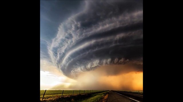 Des nuages d'orage INCROYABLE - La nature est magique