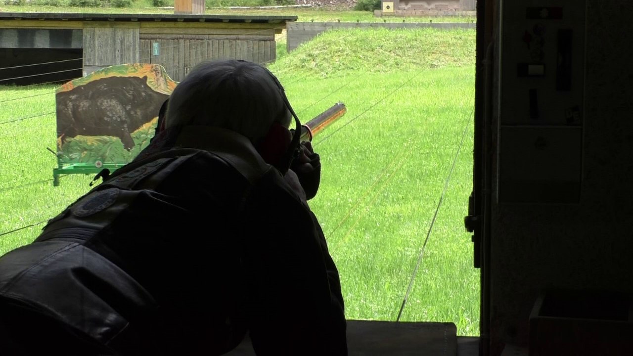 How to shoot a black powder rifle