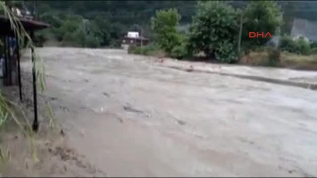 Zonguldak'ta Yağmurun Ardından Hasar Tespit Çalışmalarına Başlandı 2