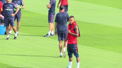 Football: entraînement du PSG avec Neymar, avant Saint-Etienne