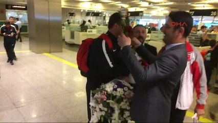 Güreş Milli Takımı Yurda Döndü