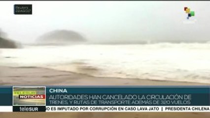 Hong Kong decreta alerta roja ante llegada del tifón Hato
