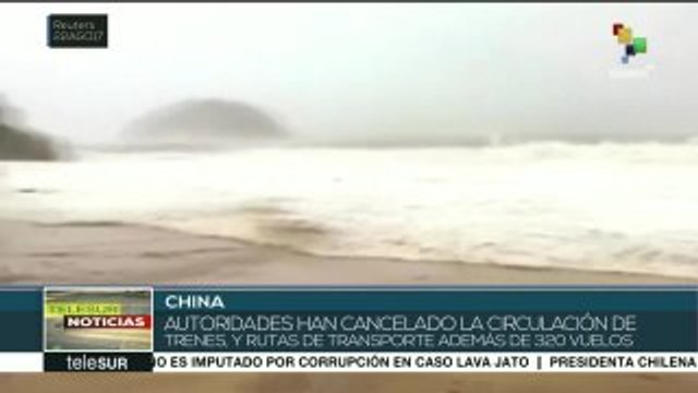 Hong Kong decreta alerta roja ante llegada del tifón Hato