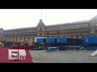 Comienzan obras de instalación de pista de hielo en el Zócalo capitalino/ Vianey Esquinca